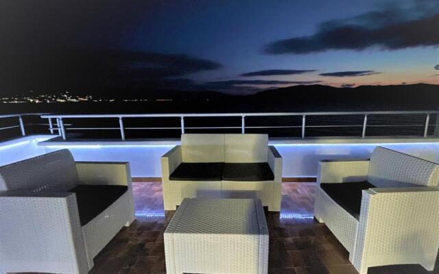 Duplex Apartment Front Sea