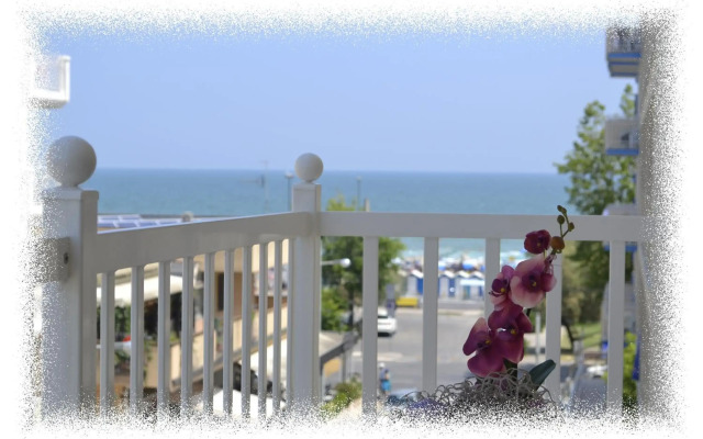 Hotel Ermeti B&B and Brunch