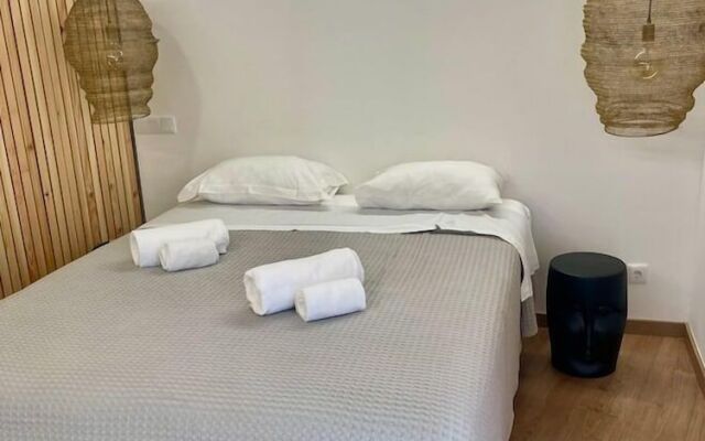 Pontinha Exclusive House