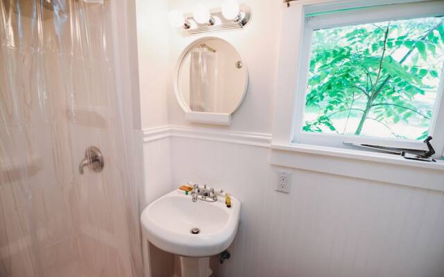 Rainbow Mountain Resort