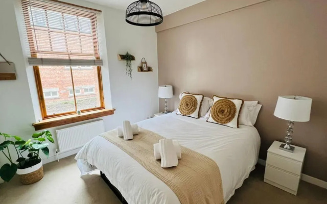 Modern City Center 2 Bedroom Apartment