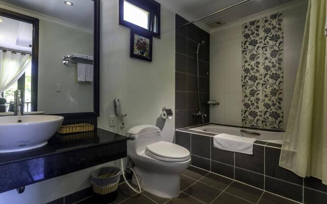 Lotus Muine Resort & Spa