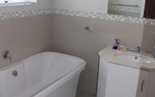 10 Mystique Self catering