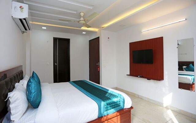 OYO 14384 Luxury residency