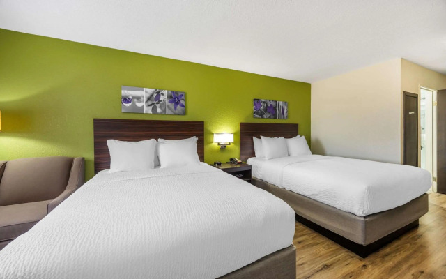 Sleep Inn & Suites Salina I-135