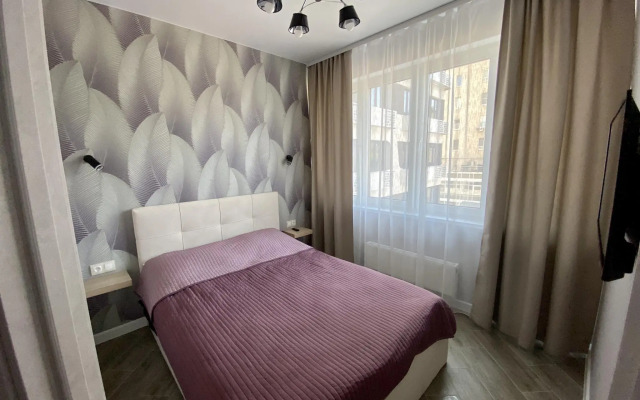 Лайнер на улице Максима Горького