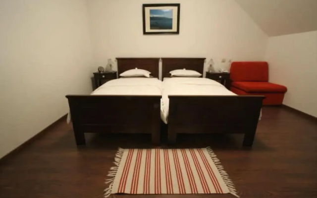 Hotel Rendez Vous