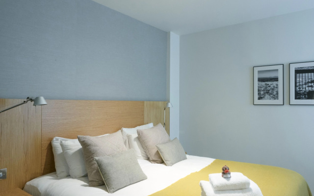 Apex Waterloo Place Hotel