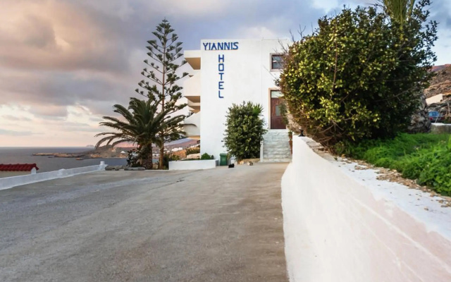 Yiannis Ηotel