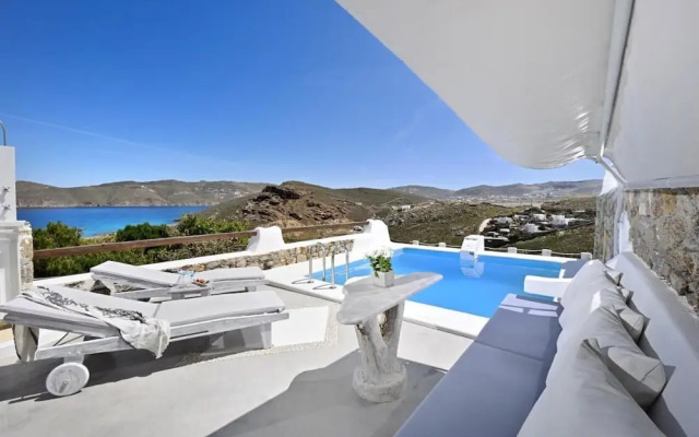 Fulfill your Holiday Dreams at Mikonos