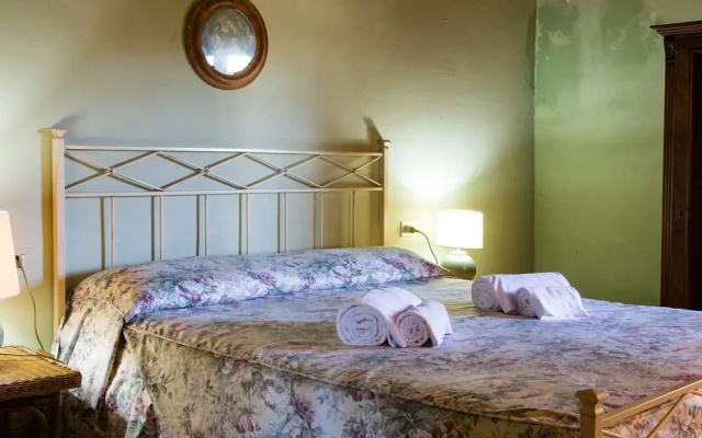 Luxurious Farmhouse In Ghizzano Italy With Swimming Pool