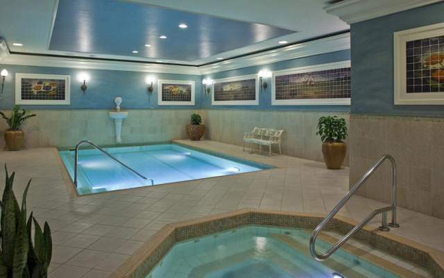Courtyard by Marriott New Orleans French Quarter/Iberville
