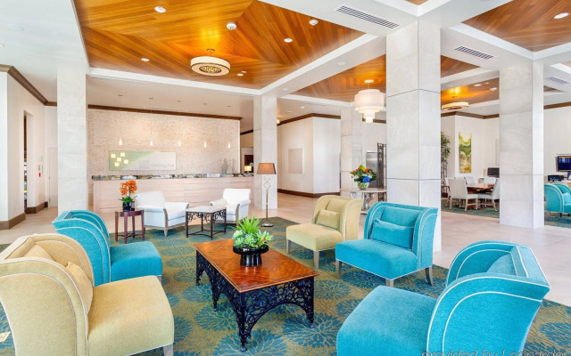 DoubleTree by Hilton San Diego Bayside