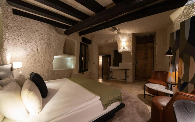 Artemis Cave Suites - Adults Only