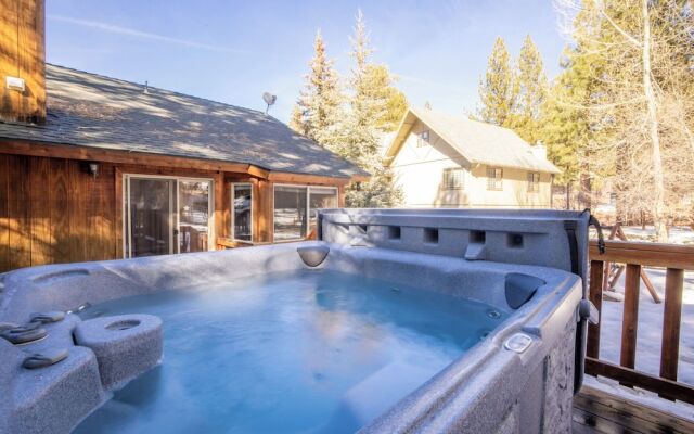 Little Cubs Cabin #1986