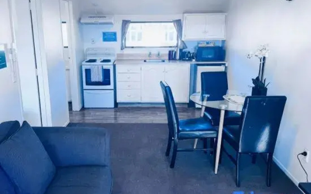 Merivale Court One Bedroom Apartment-Unit 8
