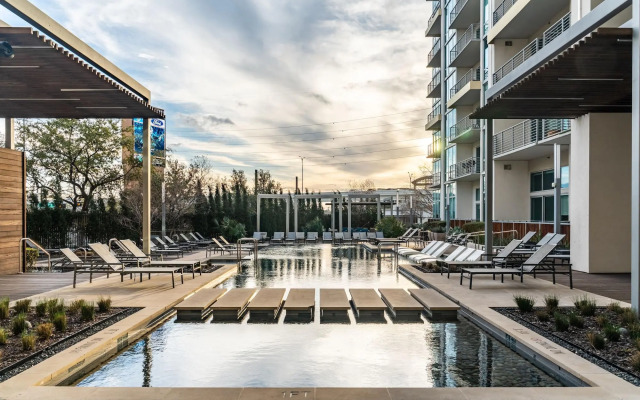 Mint House Dallas – Victory Park