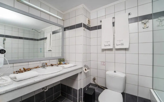 Ianos Hotel