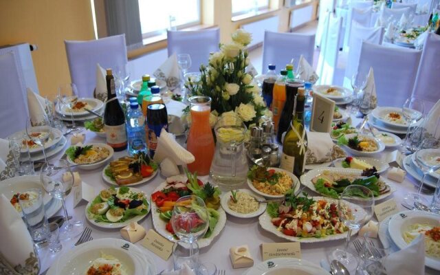 Hotel w Dobieszkowie