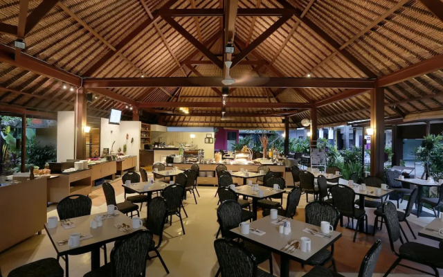 ZEN Rooms Kuta Sentral Parkir 1