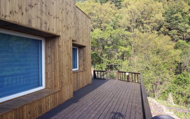 Penatess Pool Villa