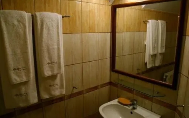 Apát Hotel és Étterem
