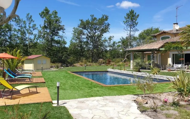 Suite up to 3 people with pool and terrace