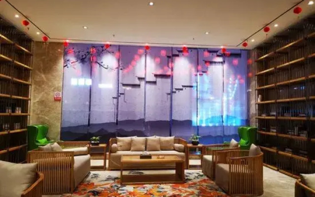 Deepness Hotel