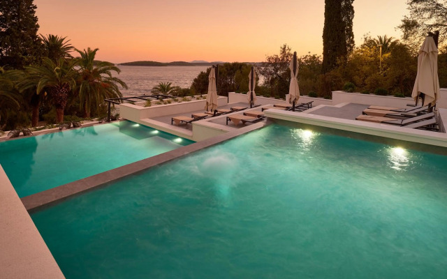 Hotel Moeesy, Blue & Green Oasis