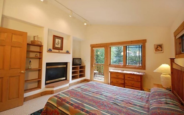 Saddle Creek Townhomes by Pioneer Ridge Management