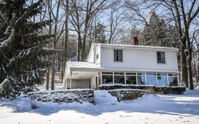 Nestled Hideaway 3 Bedroom House