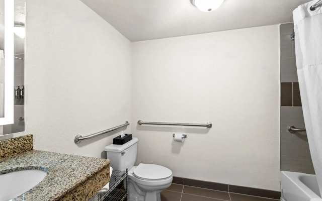 Hotel Concord Syracuse, Ascend Hotel Collection