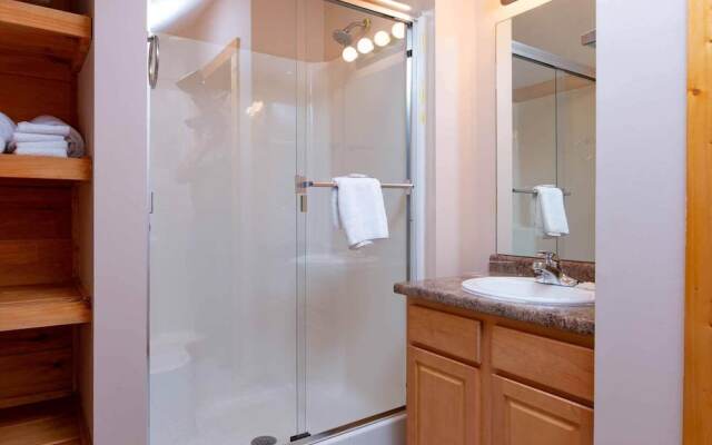 839a Golf View Cabins Rockin' Robin