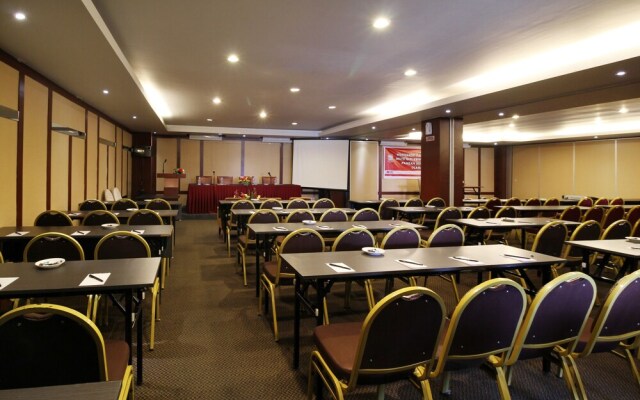 Airy Maricaya Pasewang 27 Makassar