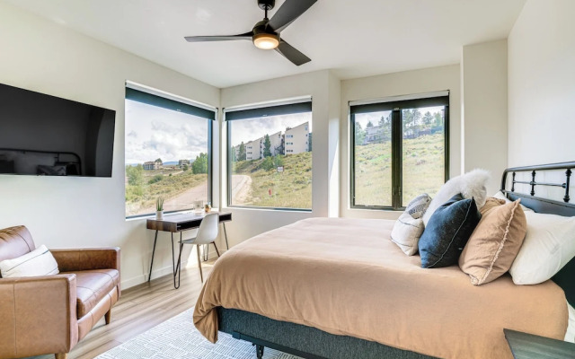 Mtn-view 'slopeside Chalet' in Granby Ranch!