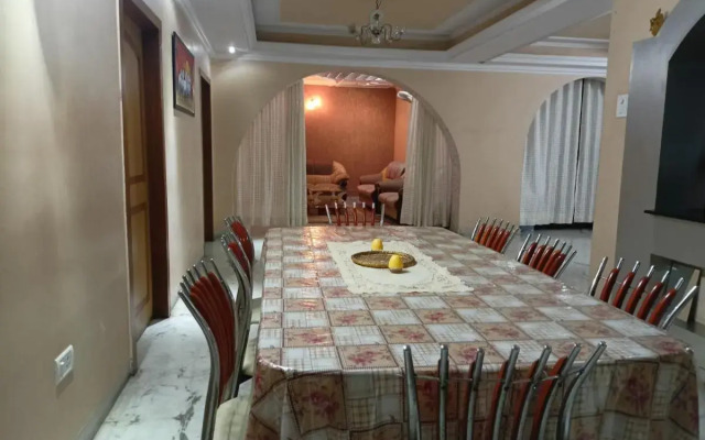 TRS Townhouse Inn