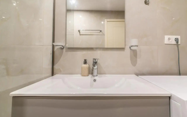 Elegant Suite 2 near the Beach