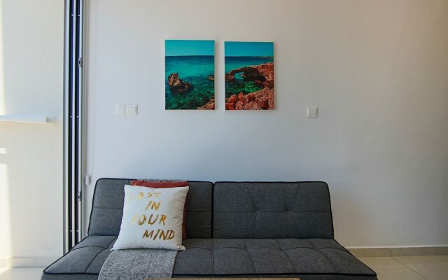 Phaedrus Living: Seaside Luxury Flat Harbour 110