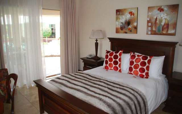 Woodmead Guest Lodge