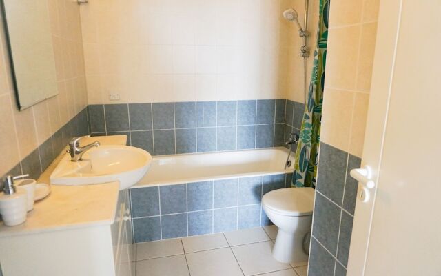 Iris Village, Apt 201, Block 12
