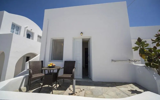 Ianthe Apartments & Villa