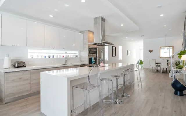 4BR Pool Townhome Duplex by Jos17