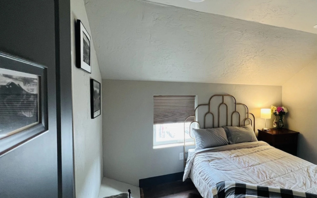 Treeline Hostel