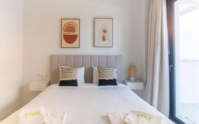 Nice Apartment With Private Garden, Pool