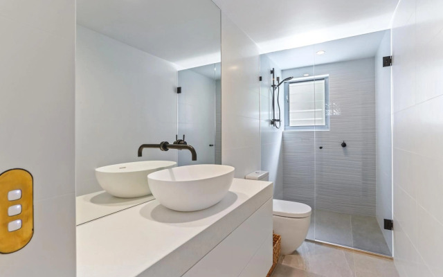 La Mer Apartment #10