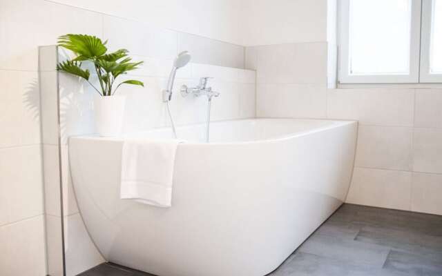 Lutter See Modern Retreat