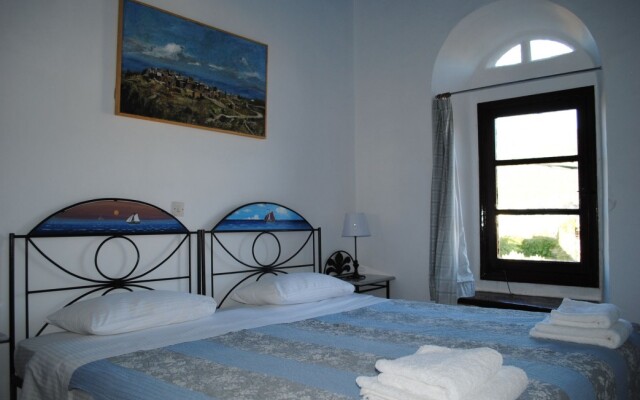 Spitakia