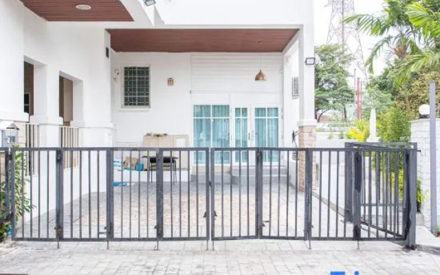 tropical private pool villa