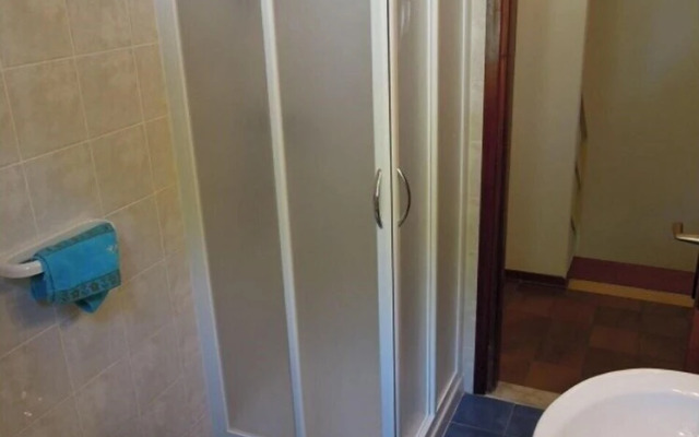 Bright Garden Apartment Near the sea