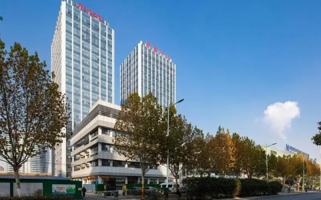 Hampton by Hilton Hefei West Railway Station Sili River